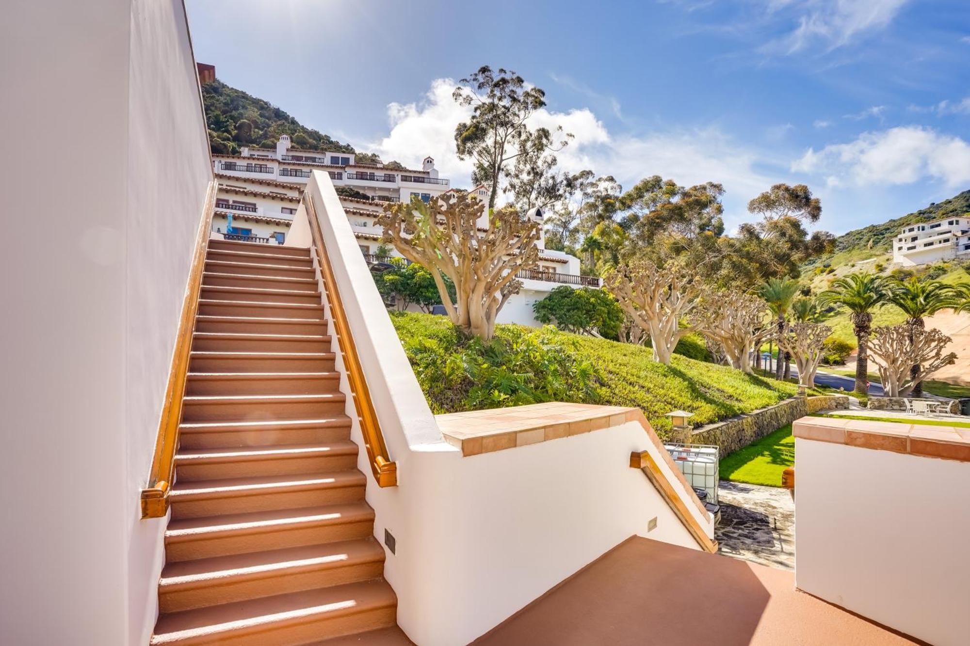 Gorgeous Catalina Island Condo With Golf Cart! 아발론 외부 사진
