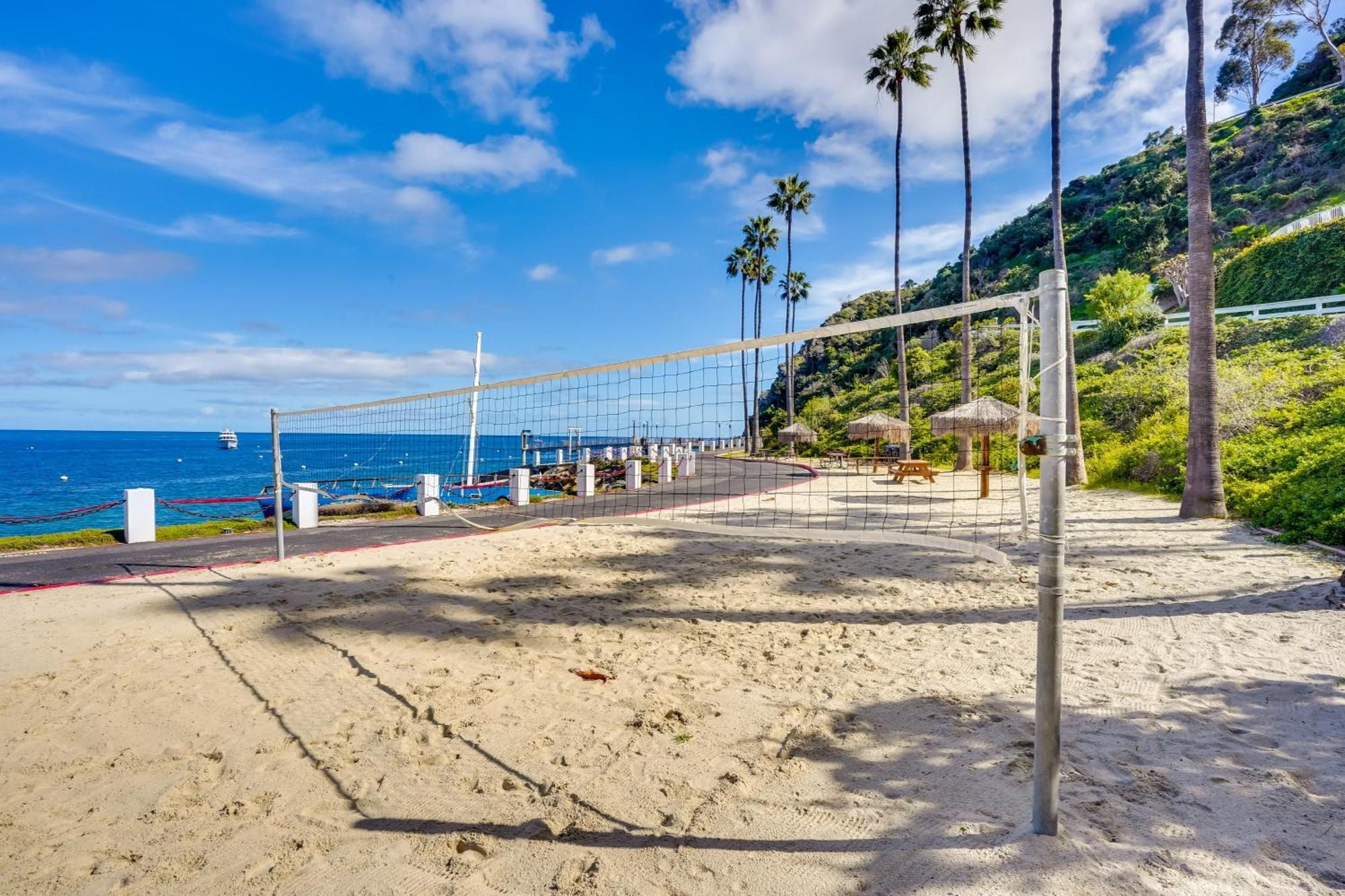 Gorgeous Catalina Island Condo With Golf Cart! 아발론 외부 사진